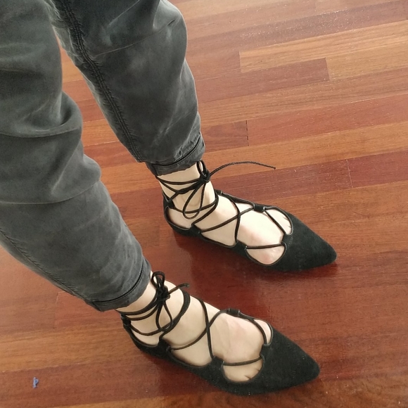 Suede black lace up Gap pointed flats - Picture 6 of 6